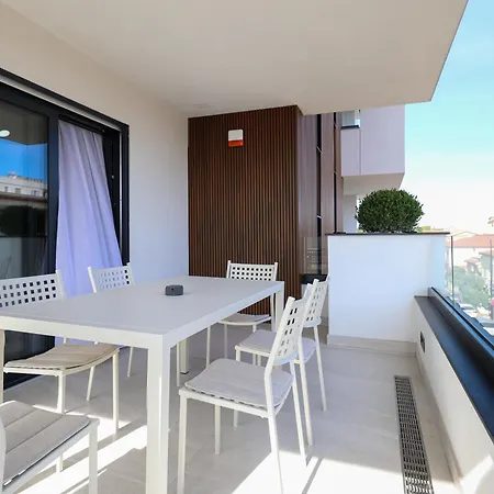 Elegant New Luxe 2br Azulis Apartment#7 - Big Terrace - Smart Check-in - Free Secure Parking Lejlighed Olbia