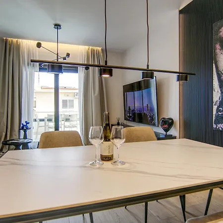 Elegant New Luxe 2br Azulis Apartment#7 - Big Terrace - Smart Check-in - Free Secure Parking Lejlighed *