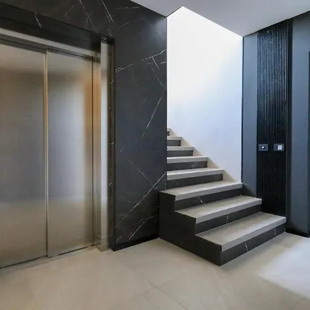 Elegant New Luxe 2br Azulis Apartment#7 - Big Terrace - Smart Check-in - Free Secure Parking Lejlighed *