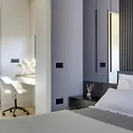 Azulis 7 Pisano - 2br Apt, 2 Terraces, Lift & Parking, Aldo Moro Apartment Olbia