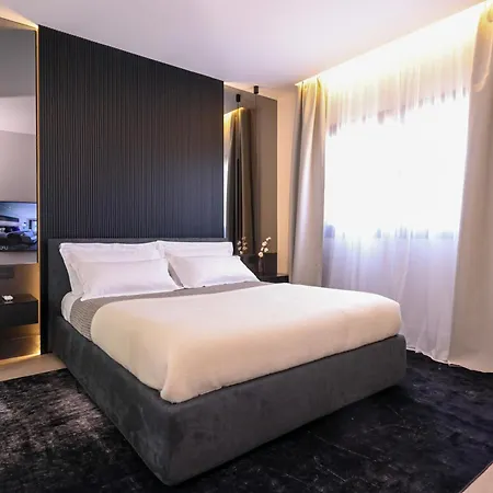 Appartement Azulis 7 Pisano - 2br Apt, 2 Terraces, Lift & Parking, Aldo Moro *
