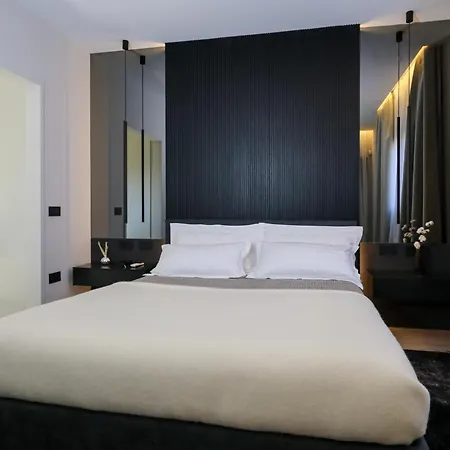 Azulis 7 Pisano - 2br Apt, 2 Terraces, Lift & Parking, Aldo Moro *