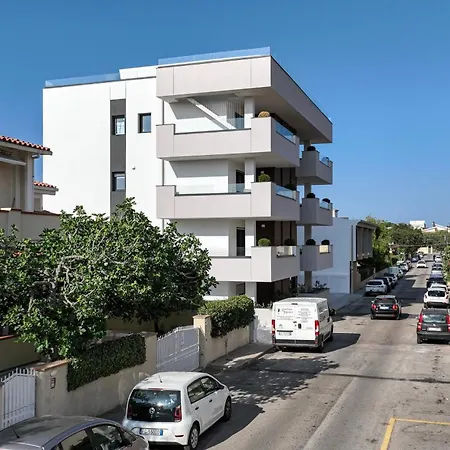 Apartman Elegant New Luxe 2br Azulis Apartment#7 - Big Terrace - Smart Check-in - Free Secure Parking *