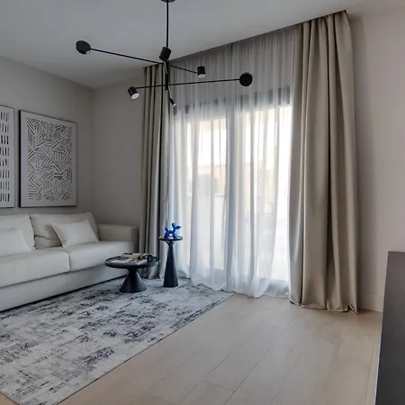Azulis 7 Pisano - 2br Apt, 2 Terraces, Lift & Parking, Aldo Moro * Olbia