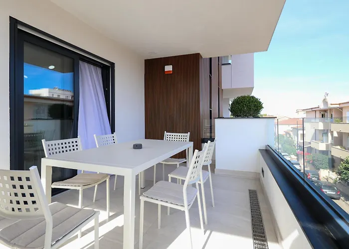 Elegant New Luxe 2br Azulis Apartment#7 - Big Terrace - Smart Check-in - Free Secure Parking Apartman Olbia