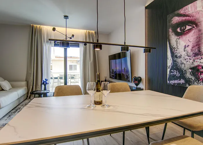 Elegant New Luxe 2br Azulis Apartment#7 - Big Terrace - Smart Check-in - Free Secure Parking アパート *