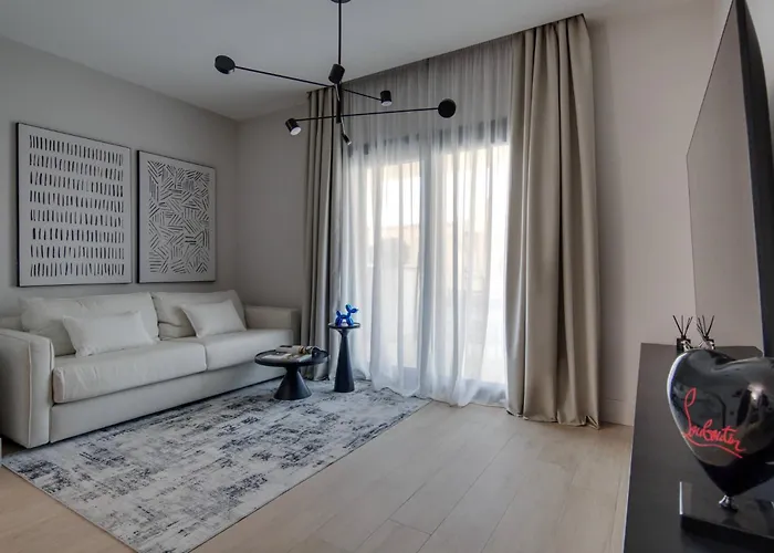 Elegant New Luxe 2br Azulis Apartment#7 - Big Terrace - Smart Check-in - Free Secure Parking * Olbia